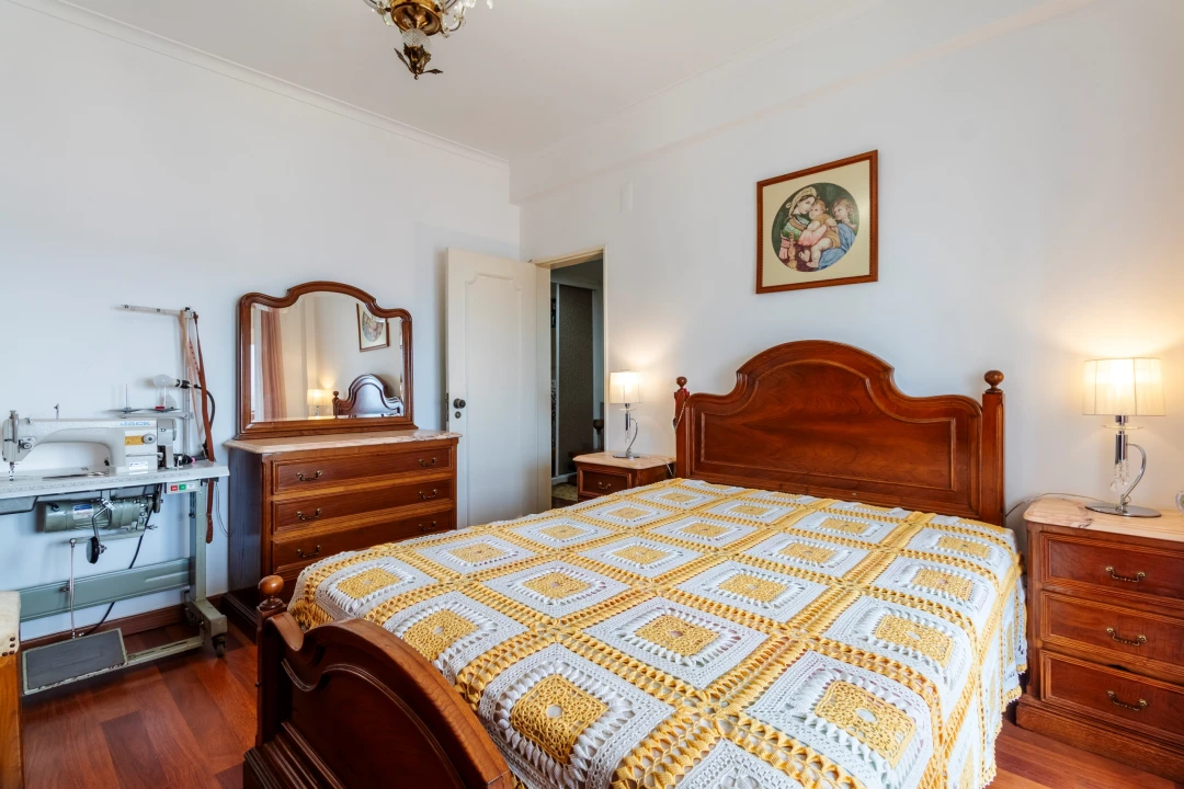 Apartamento T3 para Venda em Agualva e Mira-Sintra Foto 23
