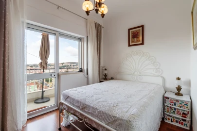Apartamento T3 para Venda em Agualva e Mira-Sintra