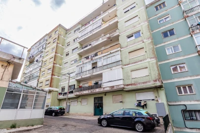 Apartamento T3 para Venda em Agualva e Mira-Sintra
