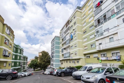 Apartamento T3 para Venda em Agualva e Mira-Sintra