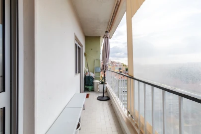 Apartamento T3 para Venda em Agualva e Mira-Sintra