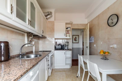 Apartamento T3 para Venda em Agualva e Mira-Sintra