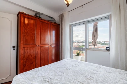 Apartamento T3 para Venda em Agualva e Mira-Sintra
