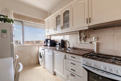 Apartamento T3 para Venda em Agualva e Mira-Sintra