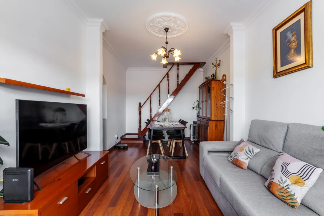 Apartamento T3 para Venda em Agualva e Mira-Sintra Foto 6