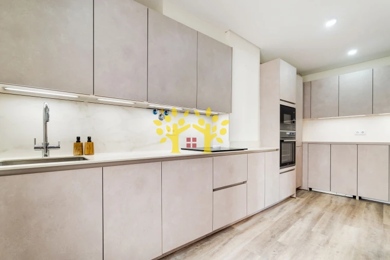 Apartamento T2 para Venda em Tavira (Santa Maria e Santiago) Foto 4