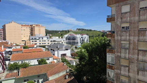 Apartamento T3 para Venda em Agualva e Mira-Sintra