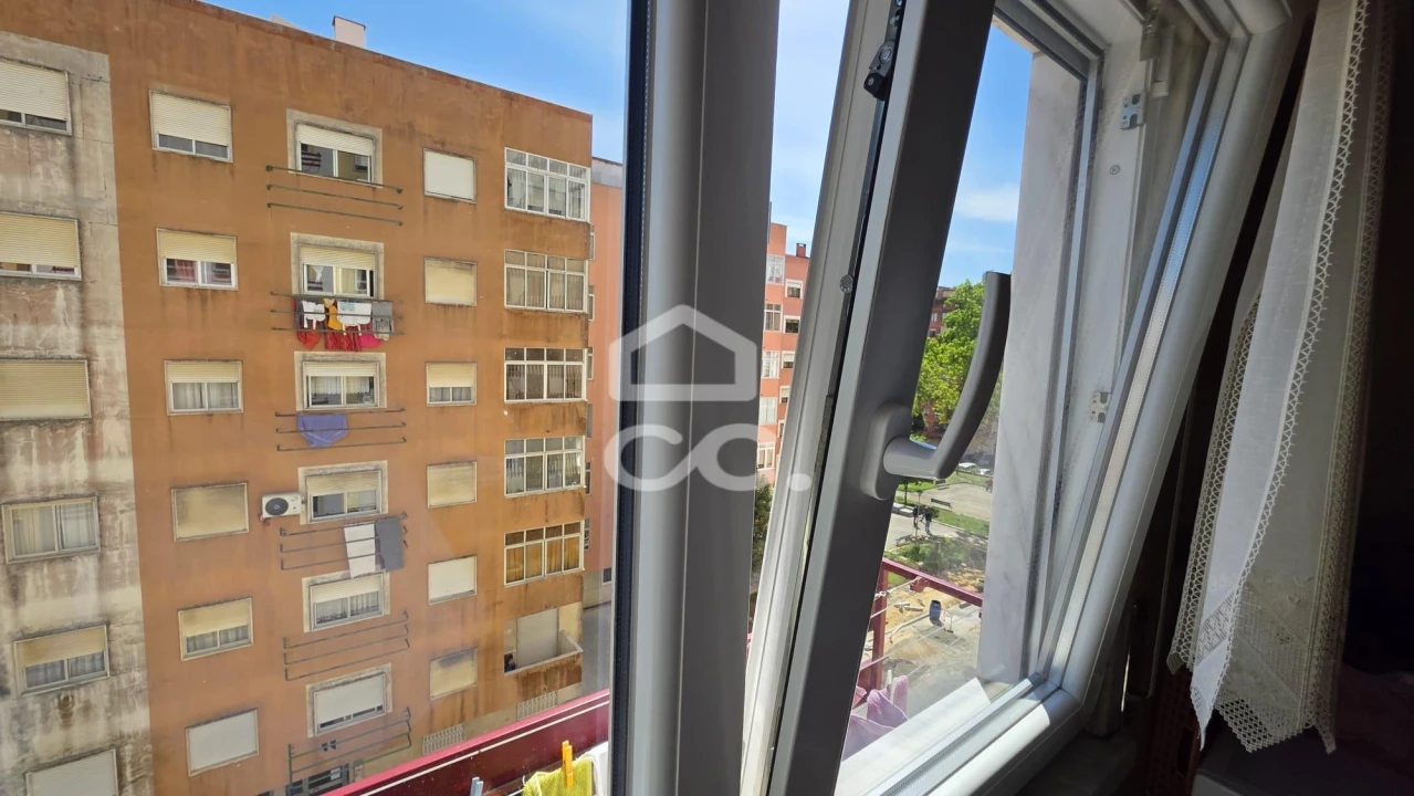 Apartamento T3 para Venda em Agualva e Mira-Sintra Foto 9