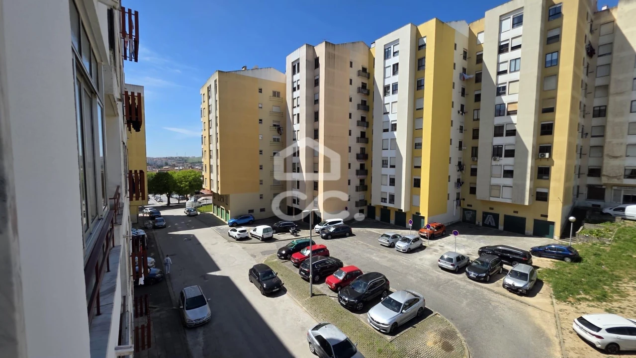 Apartamento T3 para Venda em Agualva e Mira-Sintra Foto 34