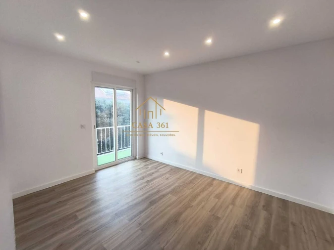Apartamento T2 para Venda em Águas Livres Foto 12