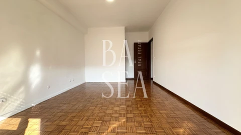 Apartamento T3 para Arrendamento em Lomar e Arcos