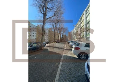 Apartamento T2 para Venda em Benfica