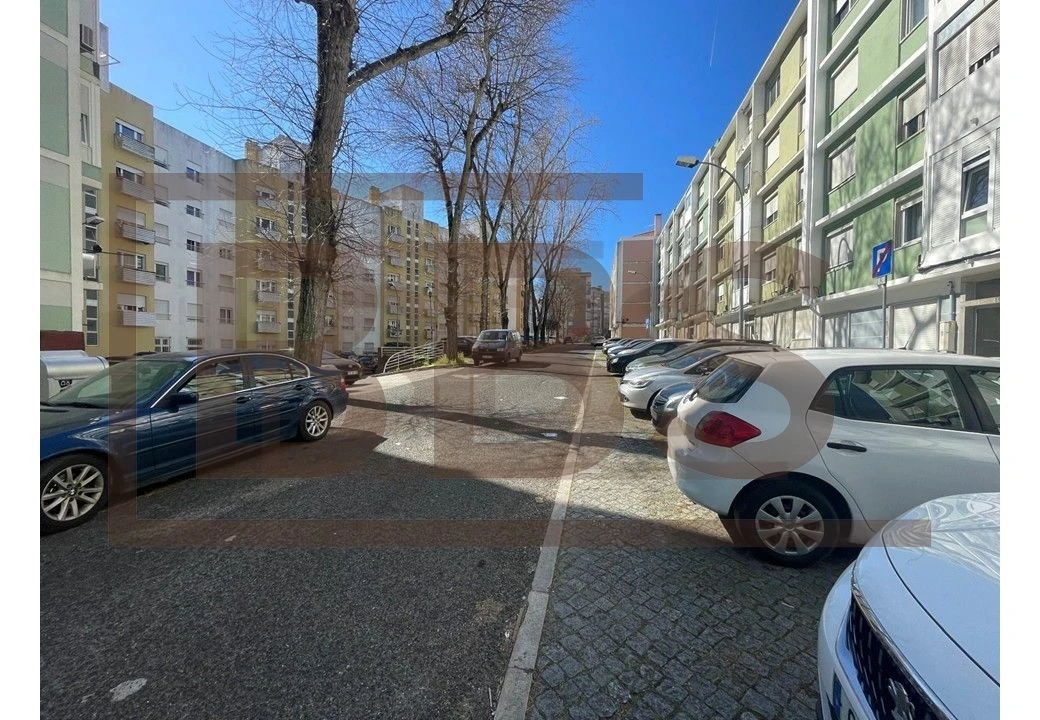 Apartamento T2 para Venda em Benfica Foto 36