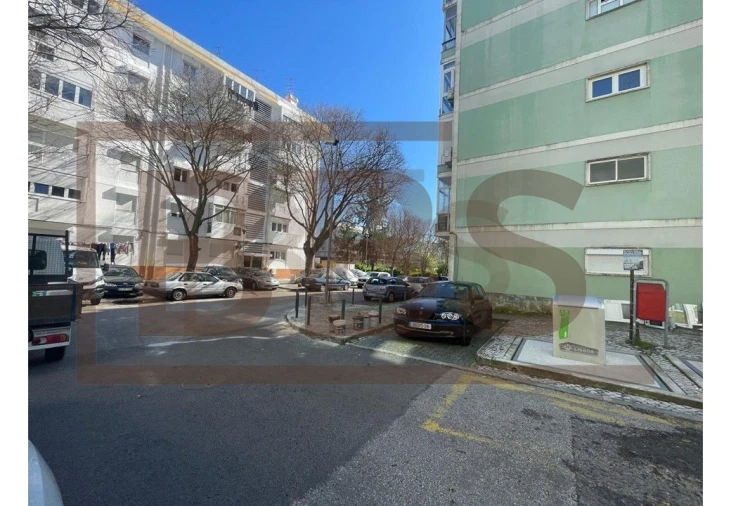 Apartamento T2 para Venda em Benfica Foto 37
