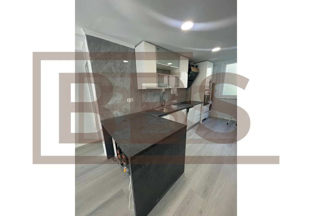 Apartamento T2 para Venda em Benfica Foto 4