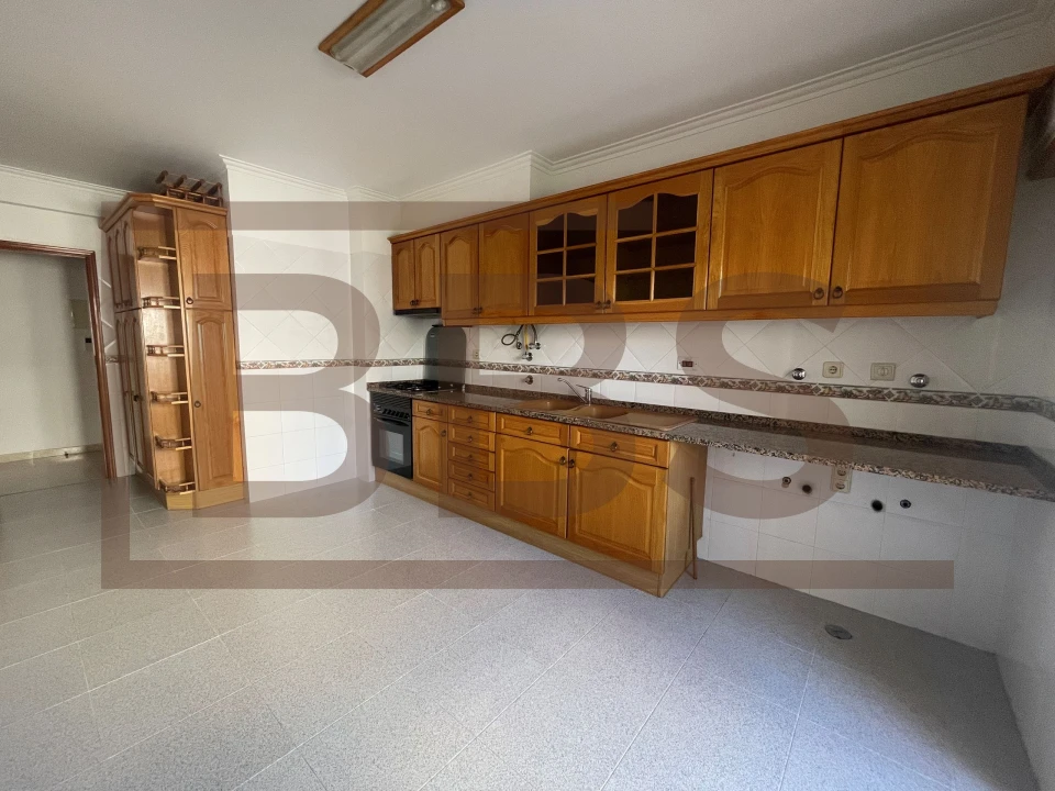 Apartamento T2 para Venda em Agualva e Mira-Sintra Foto 67