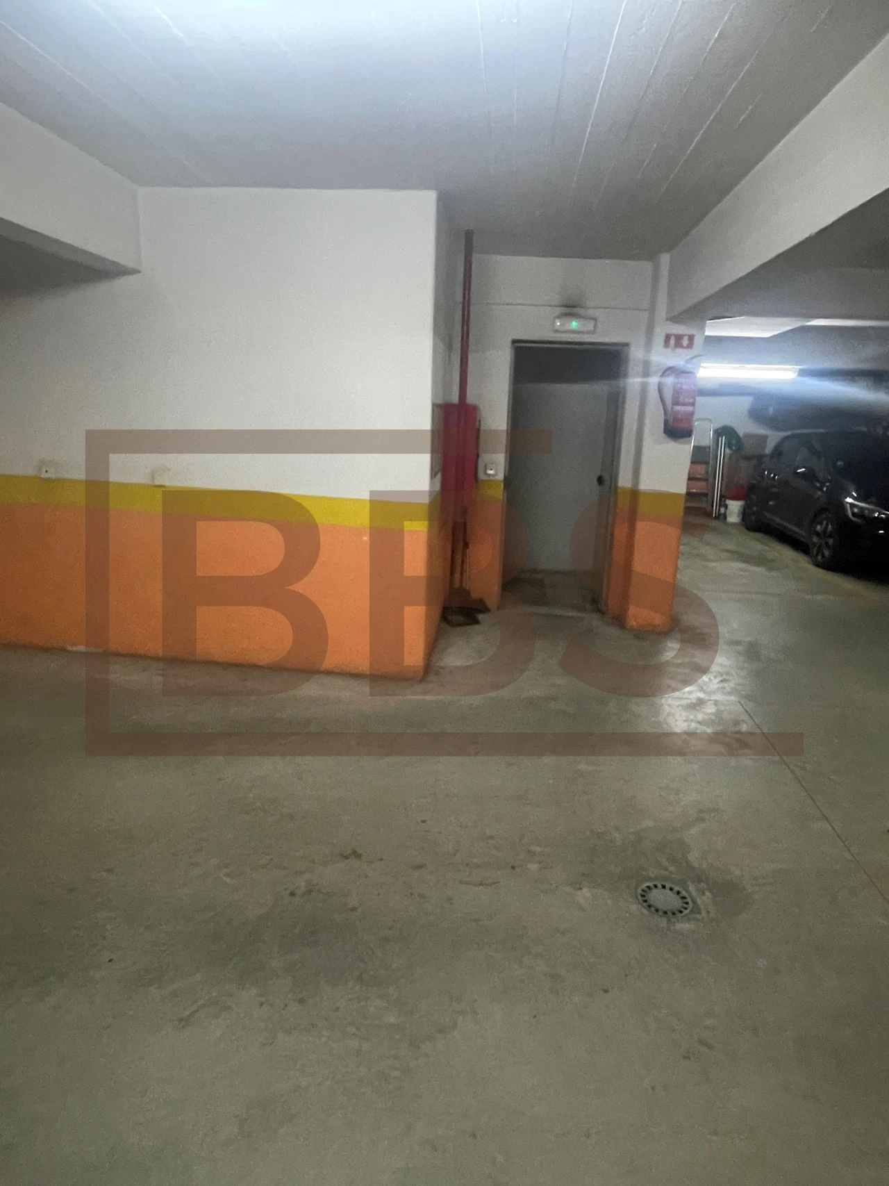 Apartamento T2 para Venda em Agualva e Mira-Sintra Foto 8
