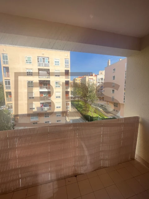Apartamento T2 para Venda em Agualva e Mira-Sintra