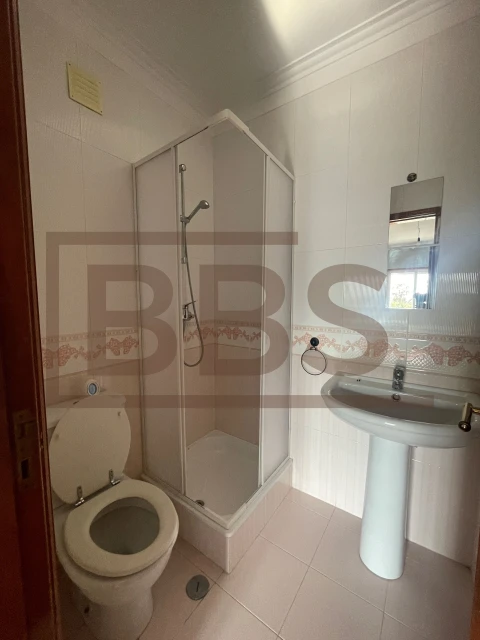 Apartamento T2 para Venda em Agualva e Mira-Sintra