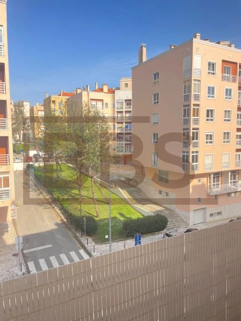 Apartamento T2 para Venda em Agualva e Mira-Sintra