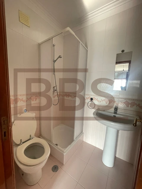 Apartamento T2 para Venda em Agualva e Mira-Sintra