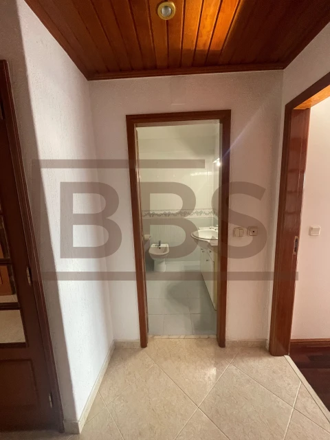 Apartamento T2 para Venda em Agualva e Mira-Sintra