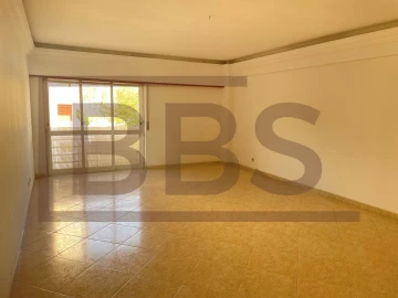 Apartamento T2 para Venda em Agualva e Mira-Sintra