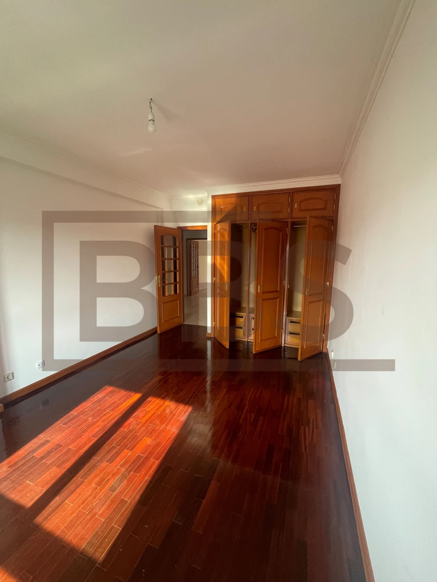 Apartamento T2 para Venda em Agualva e Mira-Sintra Foto 49