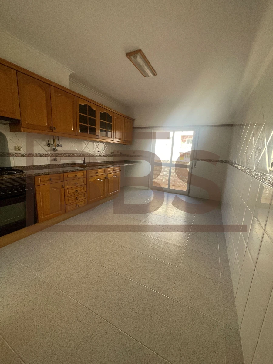 Apartamento T2 para Venda em Agualva e Mira-Sintra Foto 65