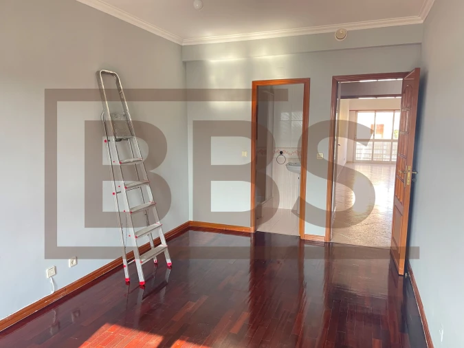 Apartamento T2 para Venda em Agualva e Mira-Sintra Foto 32