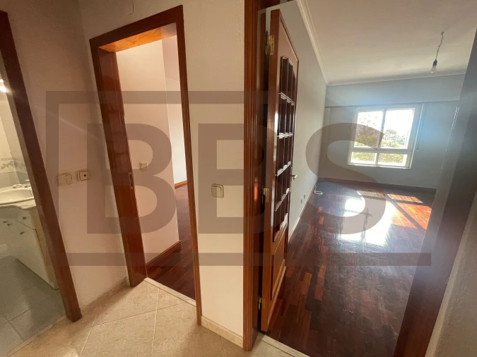 Apartamento T2 para Venda em Agualva e Mira-Sintra Foto 37