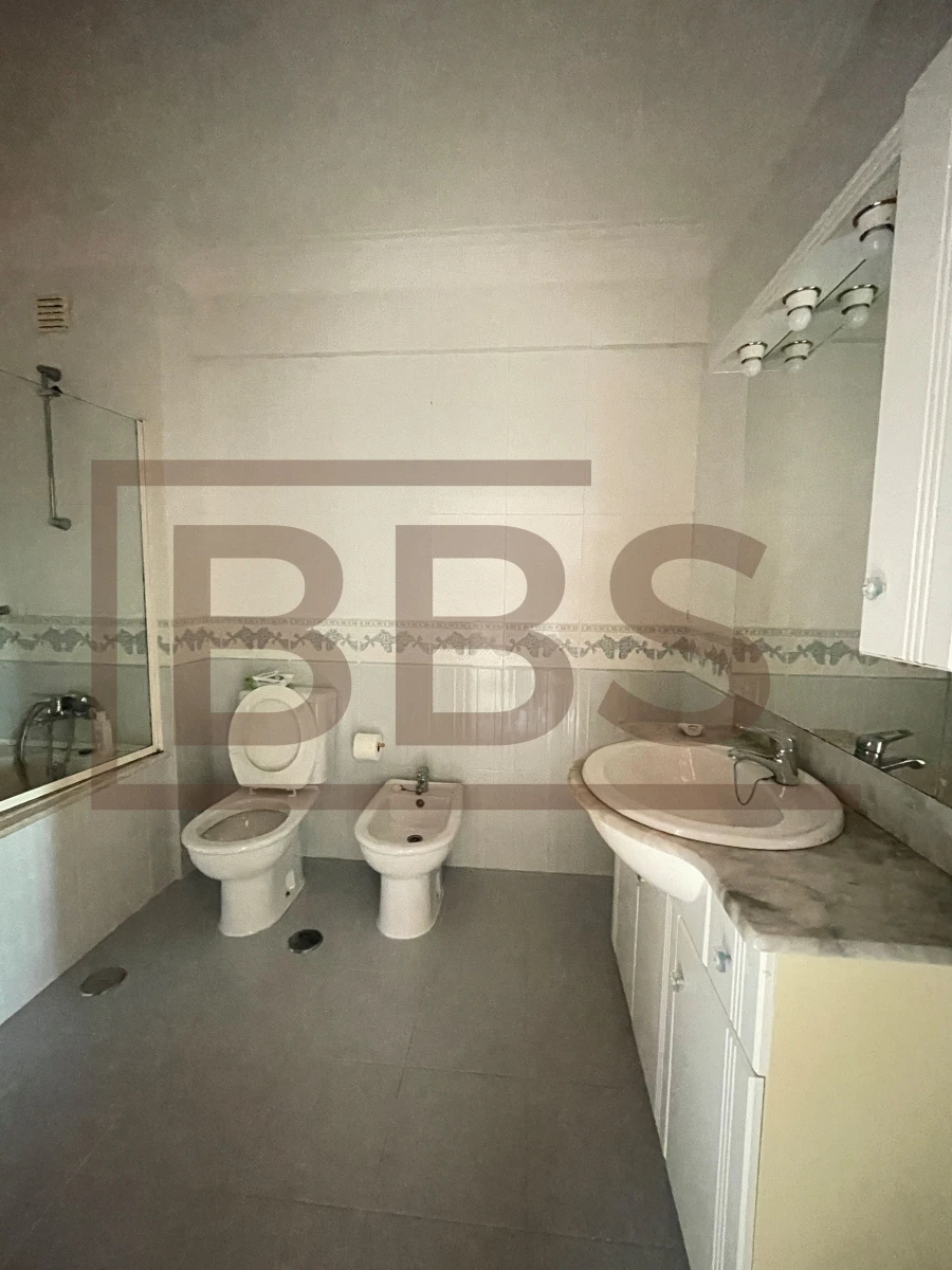 Apartamento T2 para Venda em Agualva e Mira-Sintra Foto 42