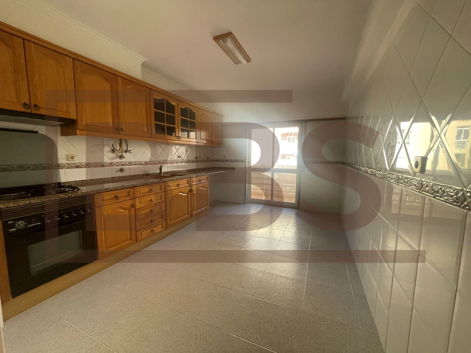 Apartamento T2 para Venda em Agualva e Mira-Sintra Foto 63