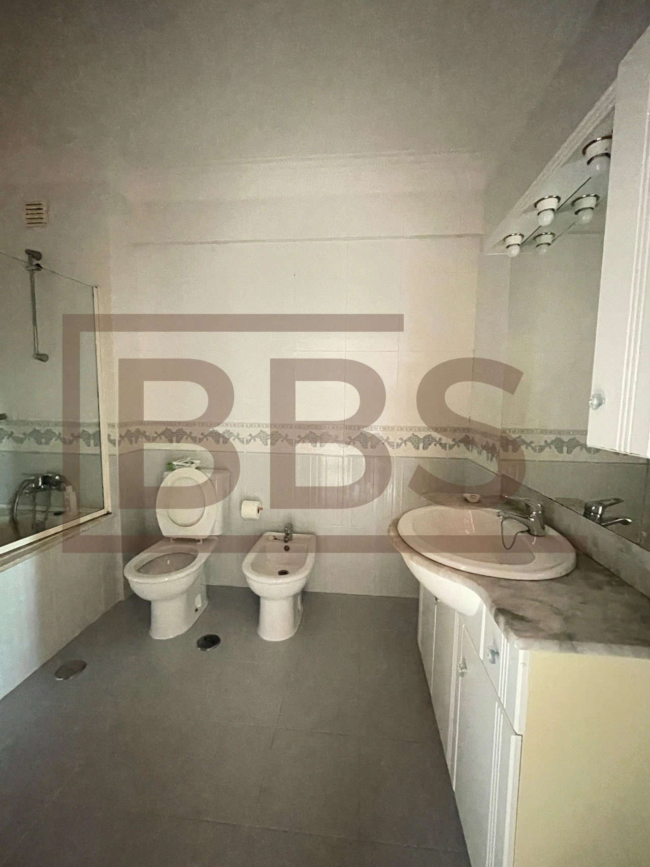 Apartamento T2 para Venda em Agualva e Mira-Sintra Foto 42