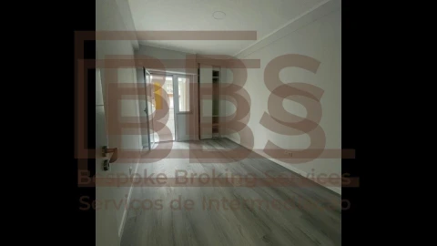 Apartamento T2 para Venda em Oeiras e São Julião da Barra, Paço de Arcos e Caxias