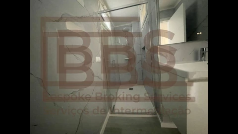 Apartamento T2 para Venda em Oeiras e São Julião da Barra, Paço de Arcos e Caxias