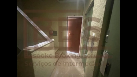 Apartamento T2 para Venda em Oeiras e São Julião da Barra, Paço de Arcos e Caxias