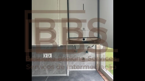 Apartamento T2 para Venda em Oeiras e São Julião da Barra, Paço de Arcos e Caxias