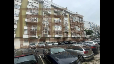 Apartamento T2 para Venda em Oeiras e São Julião da Barra, Paço de Arcos e Caxias