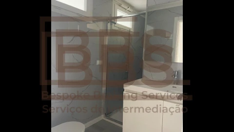 Apartamento T2 para Venda em Oeiras e São Julião da Barra, Paço de Arcos e Caxias