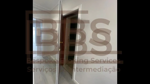 Apartamento T2 para Venda em Oeiras e São Julião da Barra, Paço de Arcos e Caxias