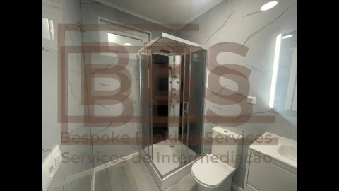 Apartamento T2 para Venda em Oeiras e São Julião da Barra, Paço de Arcos e Caxias