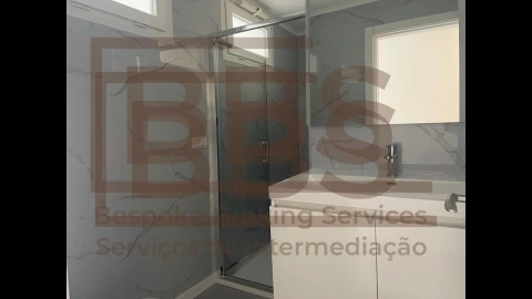 Apartamento T2 para Venda em Oeiras e São Julião da Barra, Paço de Arcos e Caxias