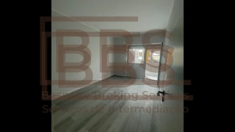 Apartamento T2 para Venda em Oeiras e São Julião da Barra, Paço de Arcos e Caxias