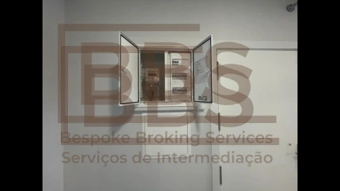 Apartamento T2 para Venda em Oeiras e São Julião da Barra, Paço de Arcos e Caxias