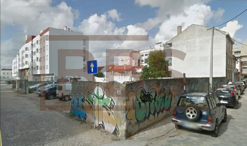 Prédio para Venda em Barreiro e Lavradio Foto 15
