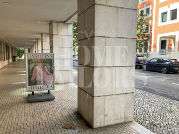 Loja para Arrendamento em Carnide
