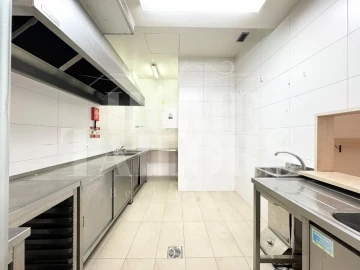 Loja para Arrendamento em Carnide