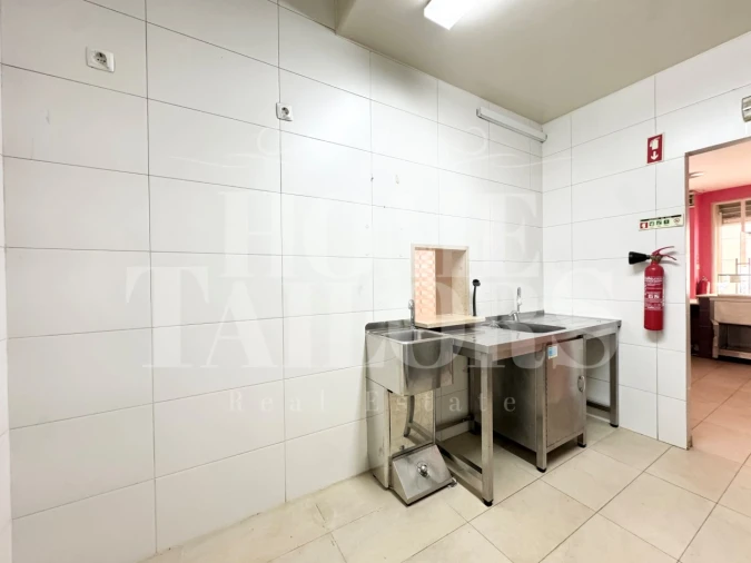 Loja para Arrendamento em Carnide Foto 17