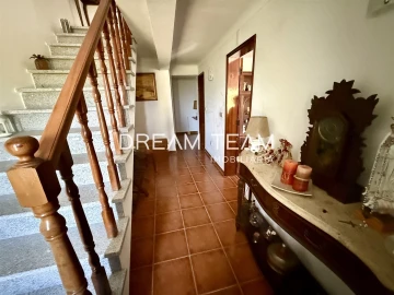 Quinta T5 para Venda em Santa Marinha e São Martinho
